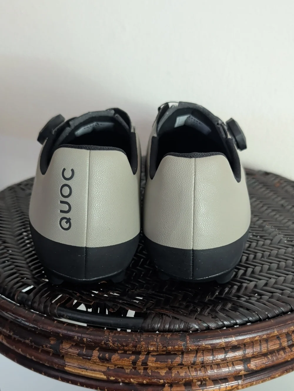 QUOC Escape Off-Road Cycling Shoes Left Shoe Sz 45 Right Shoe Size 44
